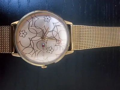 Tommy Hilfiger womens gold-tone floral dial mesh bracelet watch
