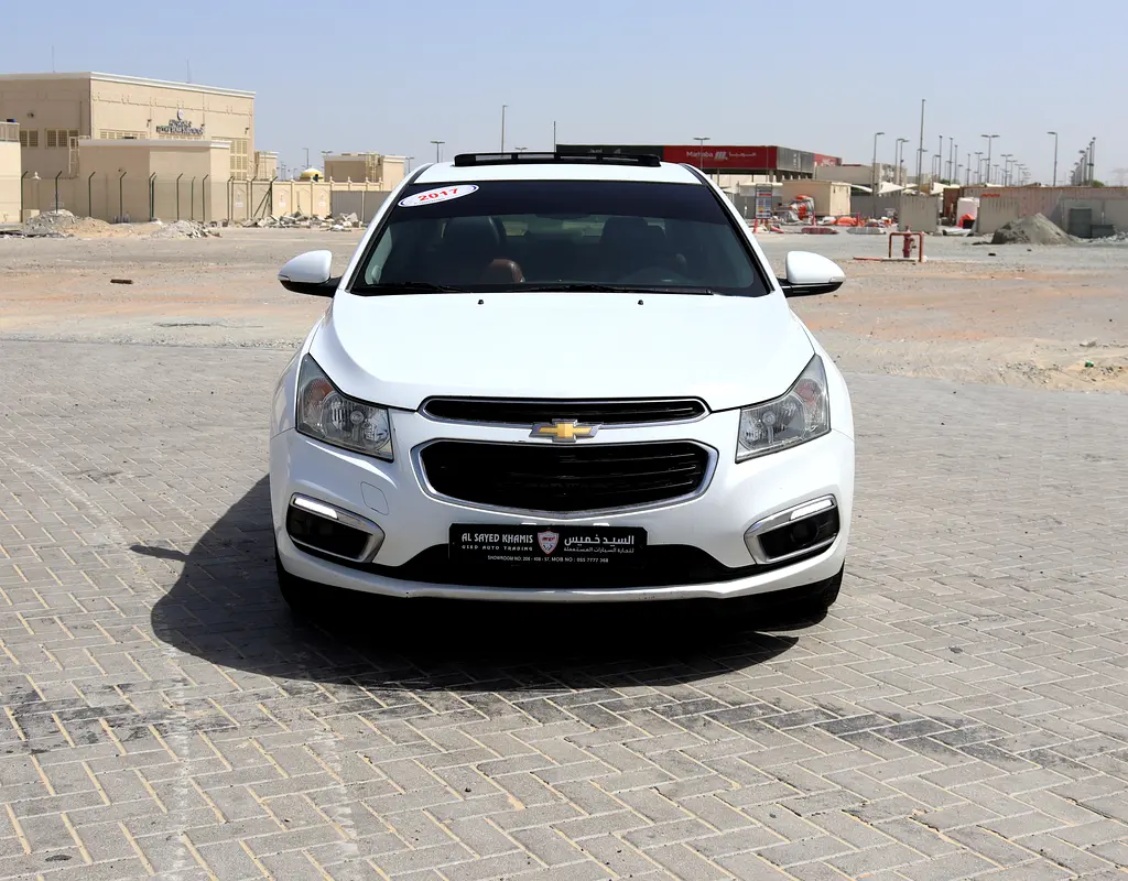 Chevrolet Cruze 2017 — photo 1 of 18