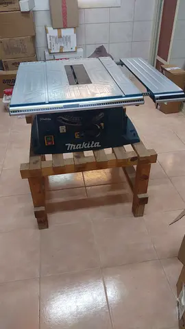 Makita Table Saw MLT-100