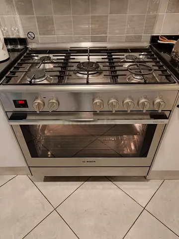 Bosch series 8 Top gas oven electric cooking range 5-burner gas cooker with oven -delivery free