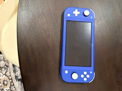 Nintendo Switch Lite (Blue) - Good Condition