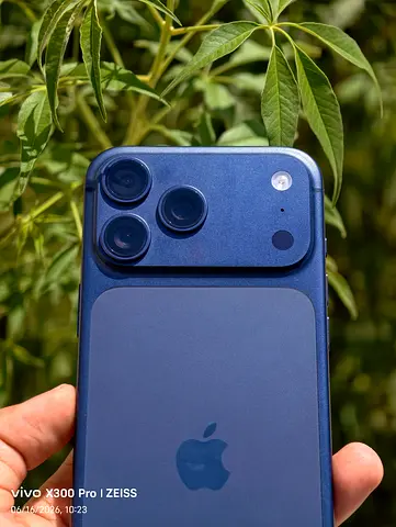 iPhone 17 Pro Max 1TB, Perfect condition, Comes with 5 Complimentary Screen Protectors!