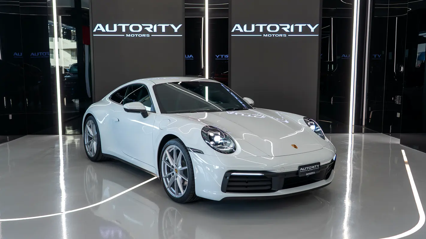 Porsche 911 2022 — photo 1 of 15