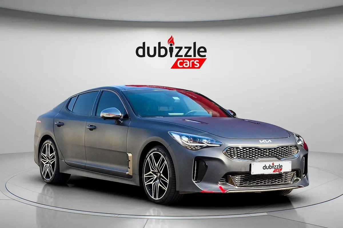 Kia Stinger 2022 — photo 1 of 14