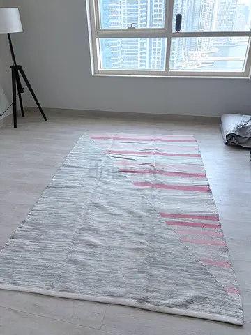 Light grey and pink modern area rug - gently used