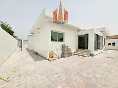 Villa for staff 3 Villas, + 3bhk Hall,Majlis + 2Bhk + 2Bhk owner name sewa