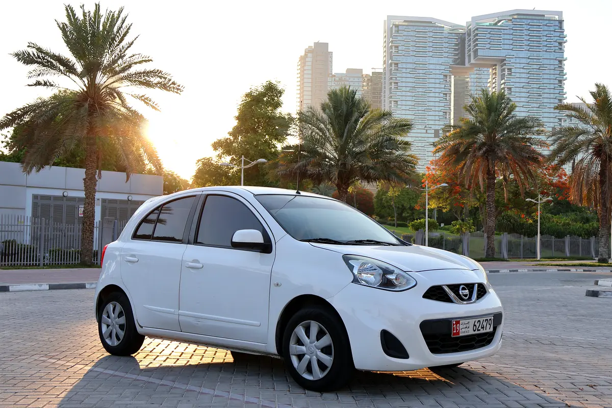Nissan Micra 2019 — photo 1 of 12
