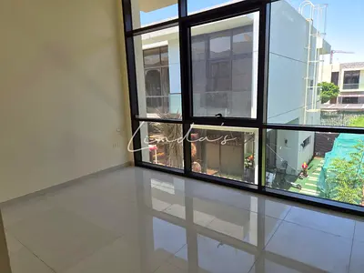 3-Bed Townhouse | Unfurnished | 2 Parking