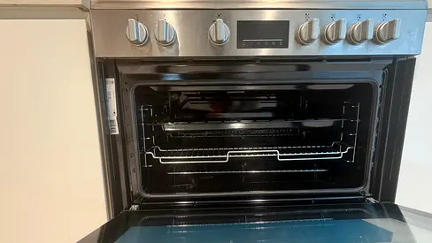 Urgent sale -50% discount throwaway price with bill  warranty 6 Burners cooking range