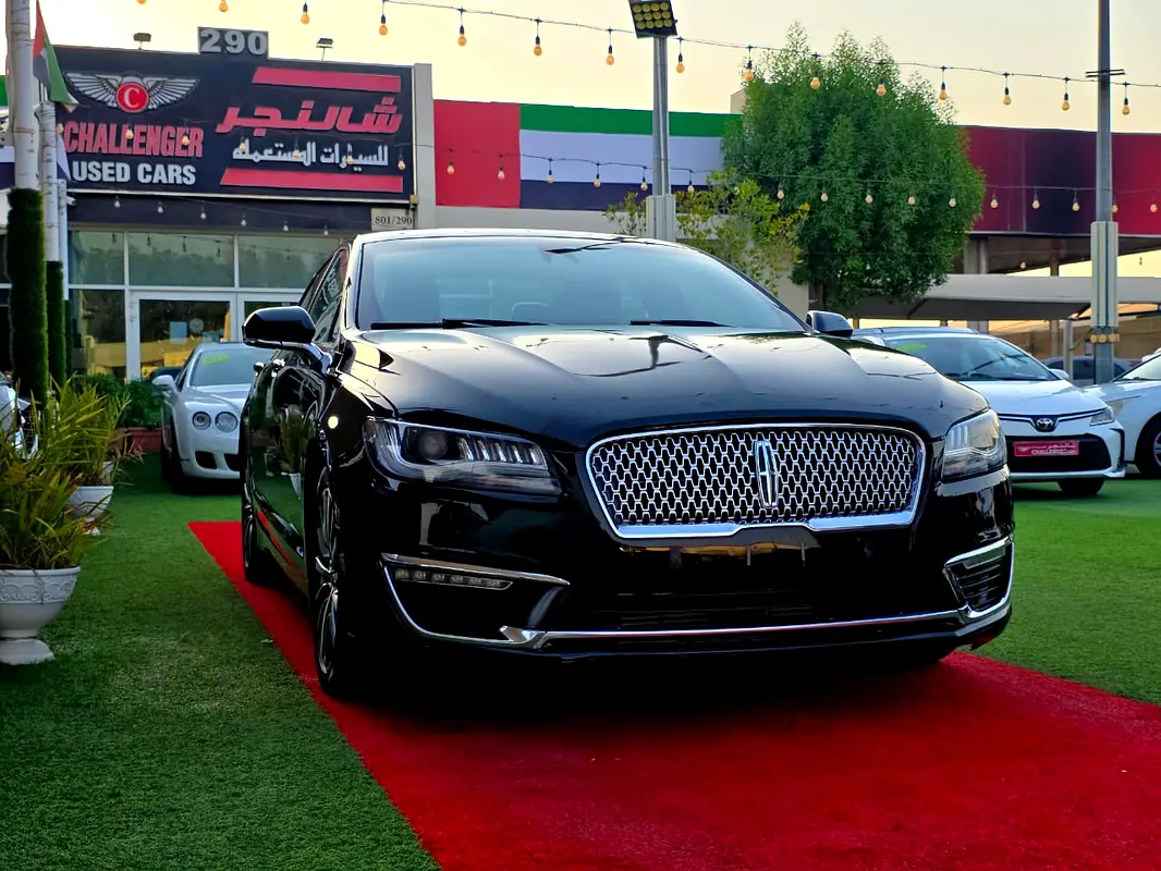 Lincoln MKZ 2020 — photo 1 of 16