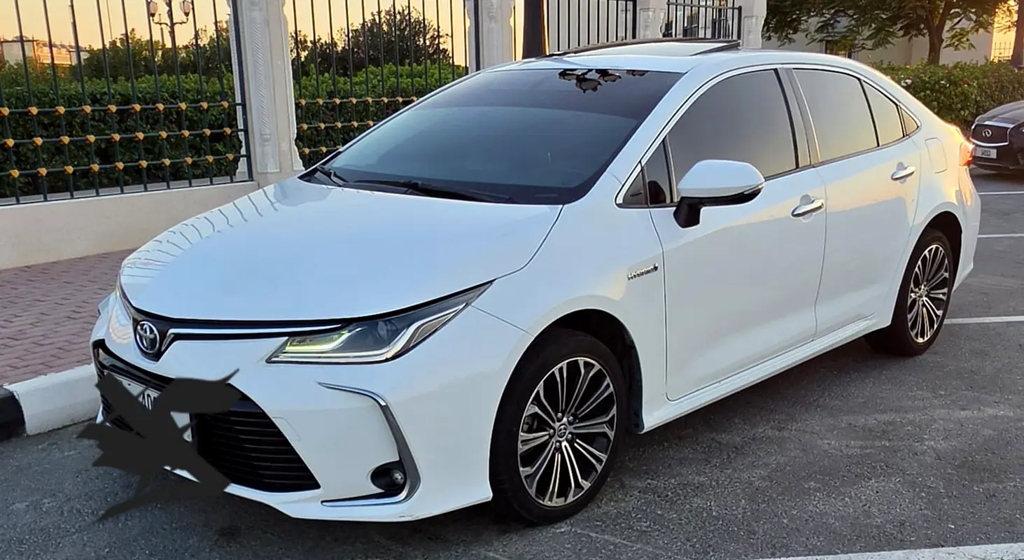 Toyota Corolla 2020 — photo 1 of 15
