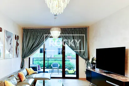 Vacant | Beach Access | Fully Furnished