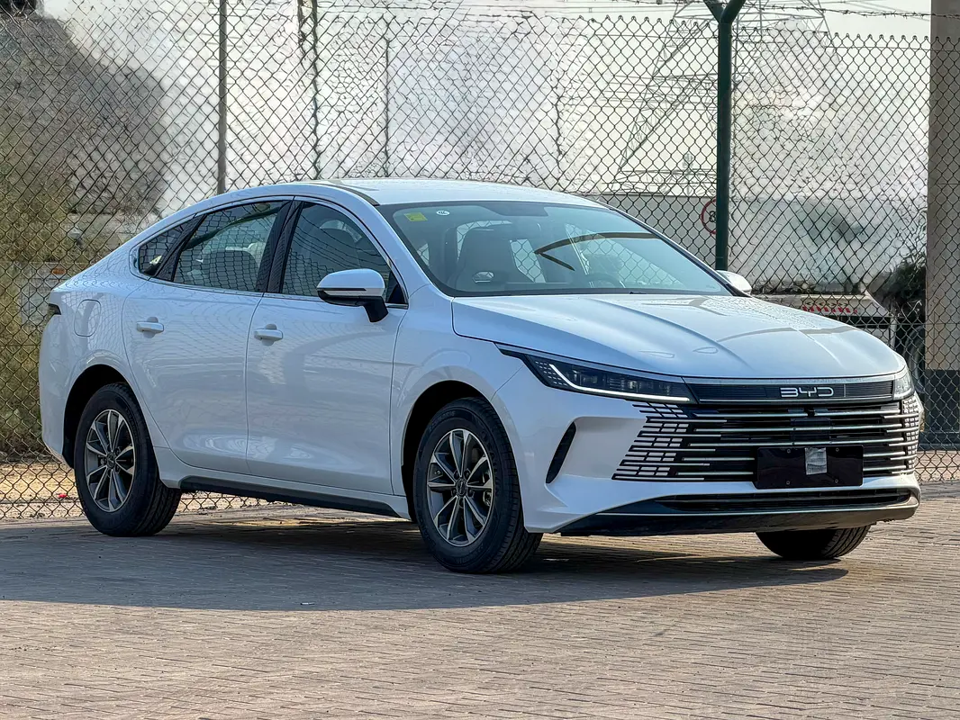 BYD BYD 2025 — photo 1 of 20