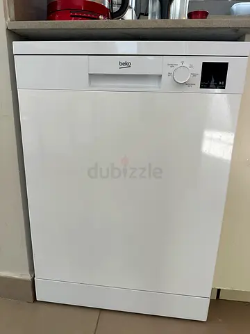 White Beko Built-in Dishwasher - Excellent Working Condition