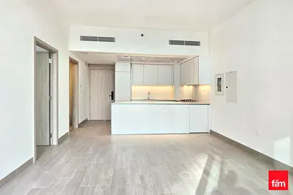 Multiple Cheques | Bright | Spacious
