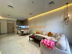 1275 SQFT HIGH END UPGRADED GROUND FLOOR READY TO MOVE IN