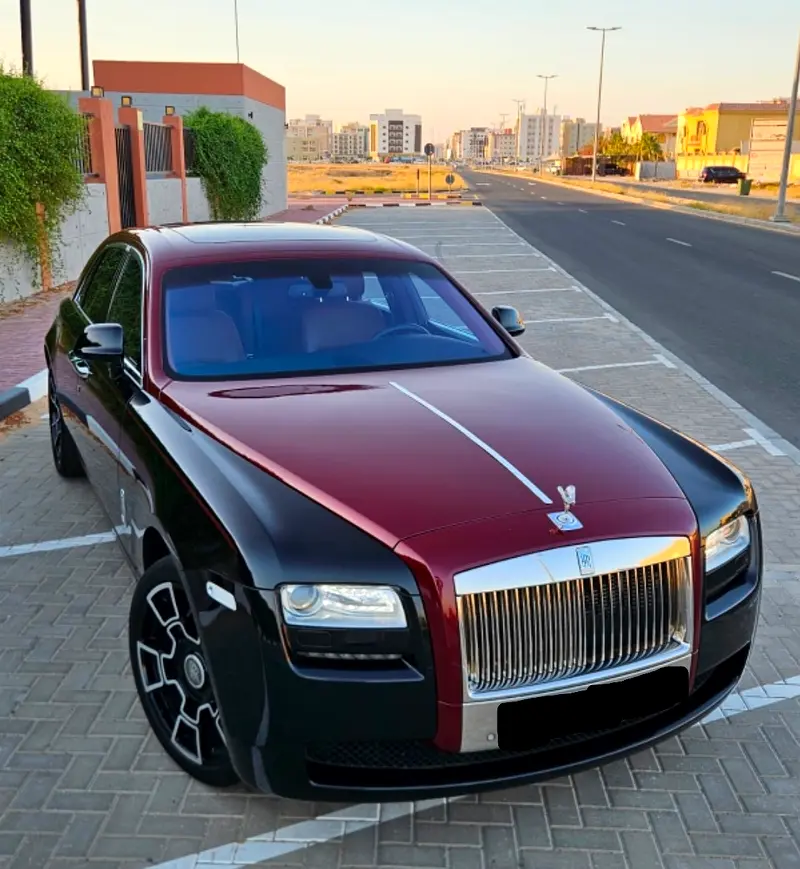Rolls-Royce Ghost 2013 — photo 1 of 9