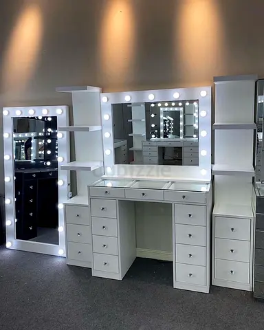 White Hollywood Vanity Dressing Table with Lights and Storage
