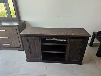 Tv unit