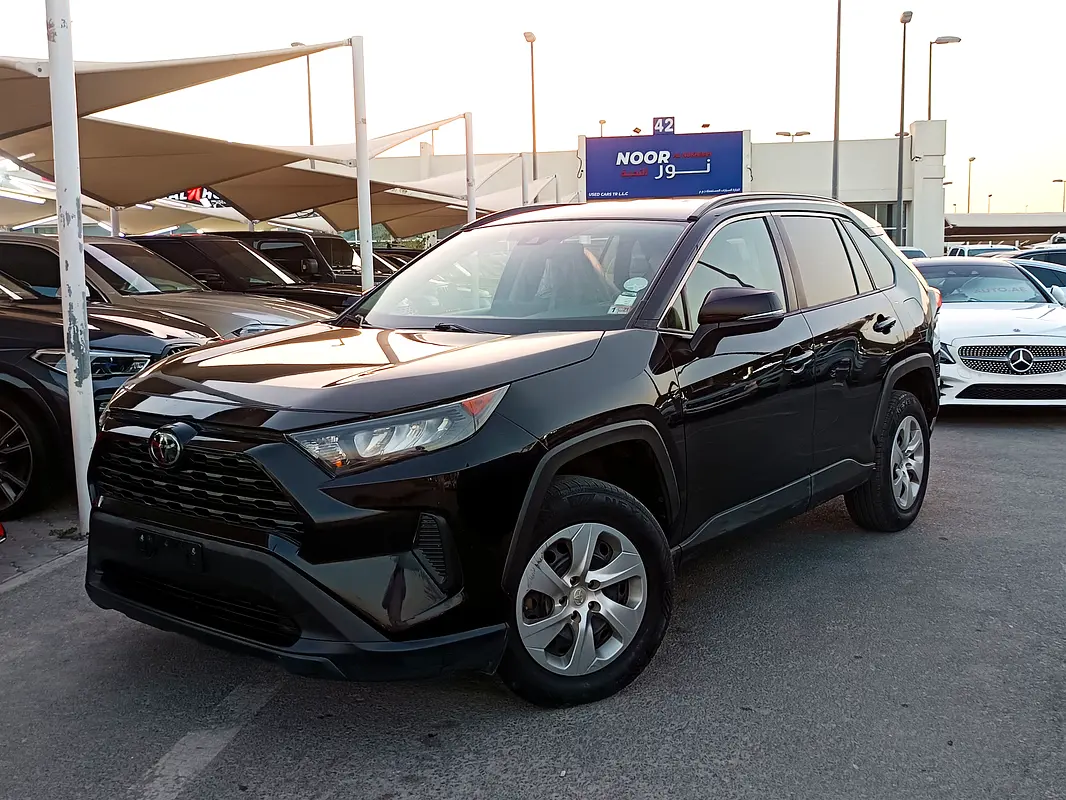 Toyota Rav 4 2020 — photo 1 of 13