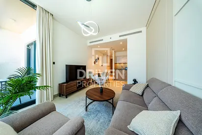 Ready to Move in | Fully Furnished with Study Room