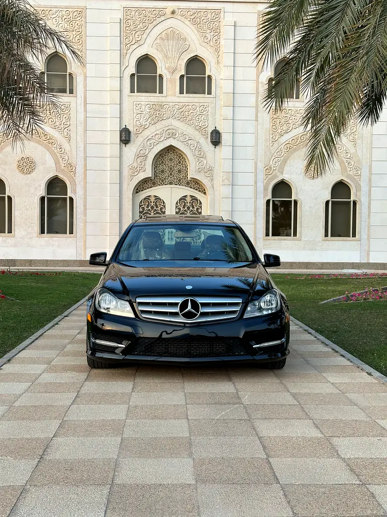 Mercedes-Benz C-Class 2013 — photo 1 of 12
