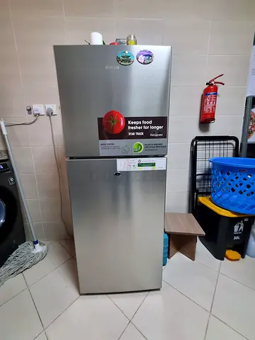 Refrigerator