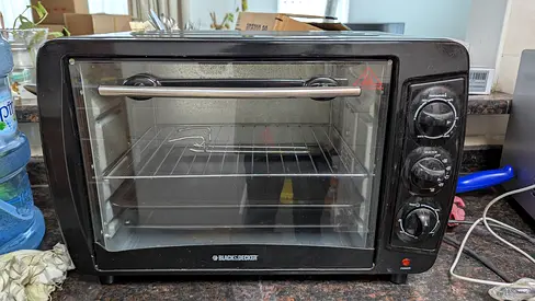 Black  Decker countertop electric oven - good working condition