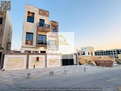 Excellent villa with 6 master bedrooms and a large garden in Al-Haliyo 2. Freehold ownership for all nationalities.