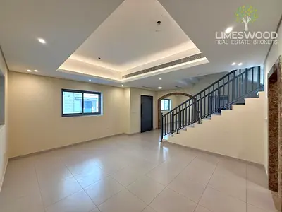 High-Quality 4BR Villa with Pool and Backyard