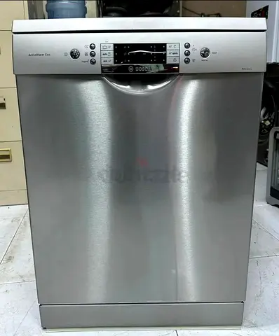 Bosch freestanding stainless steel dishwasher - good condition