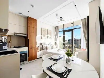 Spacious | Stunning Marina & Sunset Views | Vacant