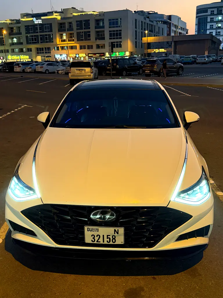 Hyundai Sonata 2020 — photo 1 of 12