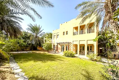 Hattan Type | Huge Corner Plot | Lake View