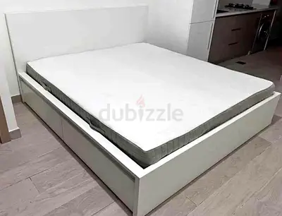 IKEA malam king‑size bed (180 × 200 cm) with 2 storage drawers and an IKEA mattress ✨