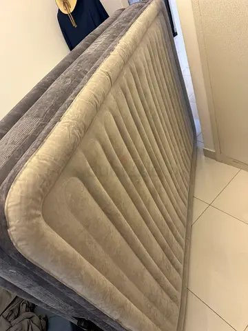 INTEX AIR BED