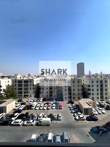 للبيع شقه غرفه وصاله بابراج السيتى اطلاله مفتوحه