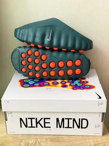 Nike Mind 001