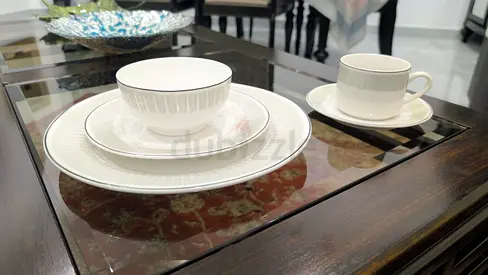60-piece Porcelain Dinnerware Set - Plates, Cups and Bowls
