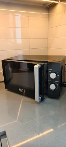 Microwave BLACK+DECKER 30L/900W