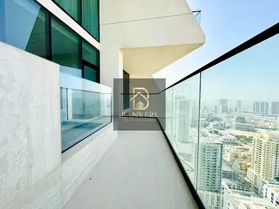 Private Pool | High Floor |