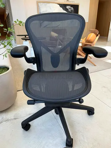 Selling Herman miller remastered size B