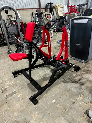 Hammer Strength Iso-Lateral Row Machine - Good Working Condition
