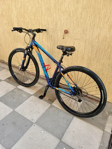 GIANT REVEL mountain bike 29 size