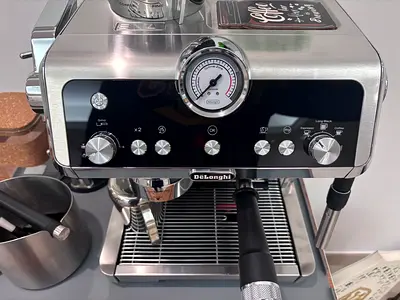 DeLonghi  la specialista Steel Espresso Machine with Steam Wand - Good Condition