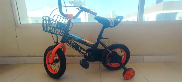 Childs 12 Training Bike with Basket and Training Wheels