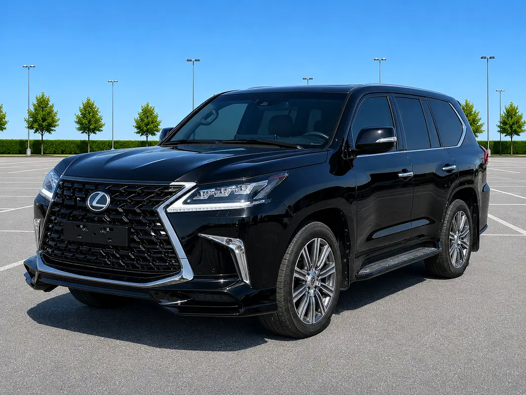 Lexus LX-Series 2018 — photo 1 of 18