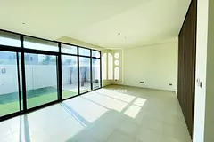 Hot Price | Prime Villa 4 Master Rooms + Maid | Big Garden |