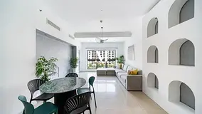 Multiple Cheques | Upgraded | Spacious