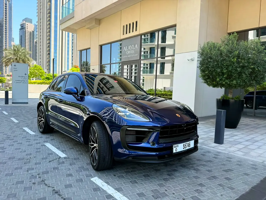 Porsche Macan 2022 — photo 1 of 18